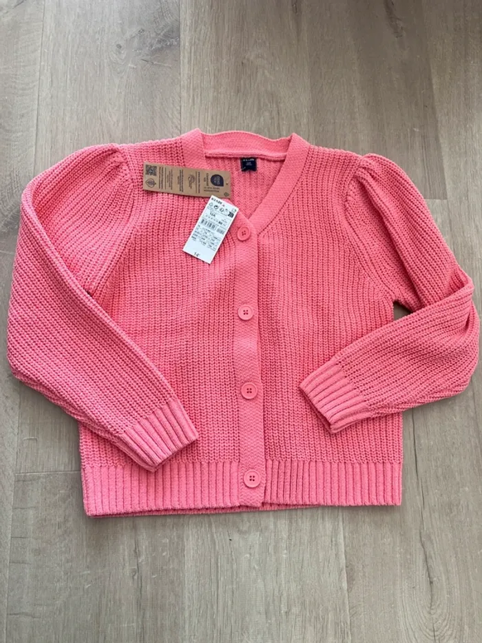 Gilet cardigan kiabi 10 ans neuf avec étiquette