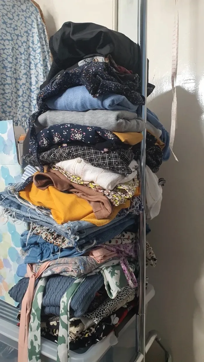 Lot de 38 vêtements idéal revendeur ou friperie - photo numéro 2