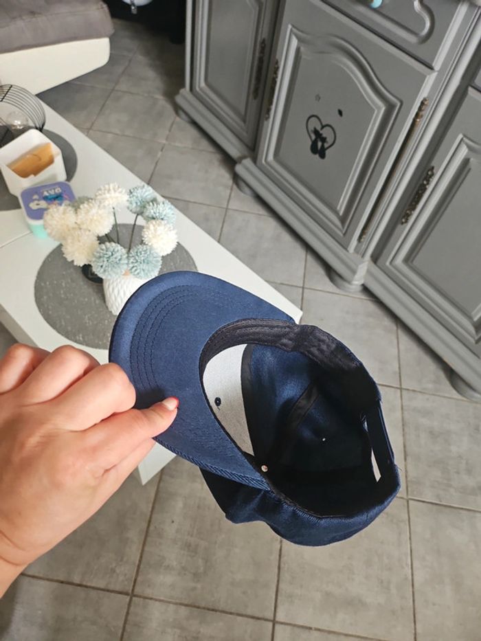 Jolie casquette neuve - photo numéro 3