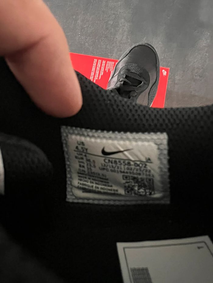 Basket Nike unisex taille 36.5 - photo numéro 9