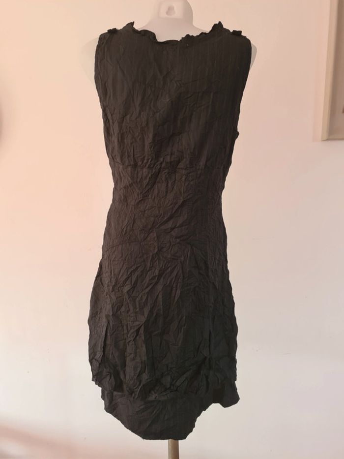 Robe noire - photo numéro 3