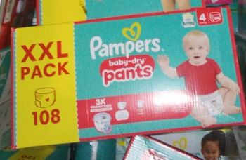 Couches Pampers pants taille 4