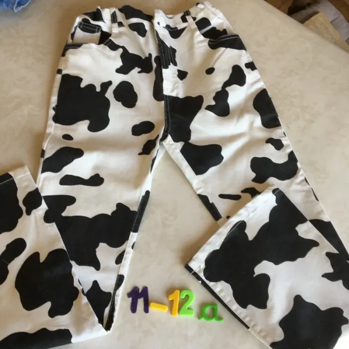 Pantalon "motif vache" - 11/12 ans - neuf