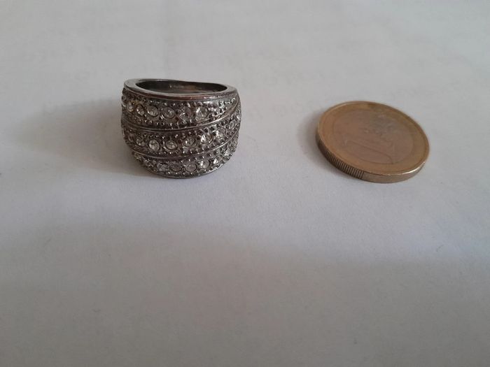 Magnifique bague vintage authentique strass
