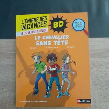 livre l'énigme des vacances BD - Le chevalier sans tête du CE2 au CM1