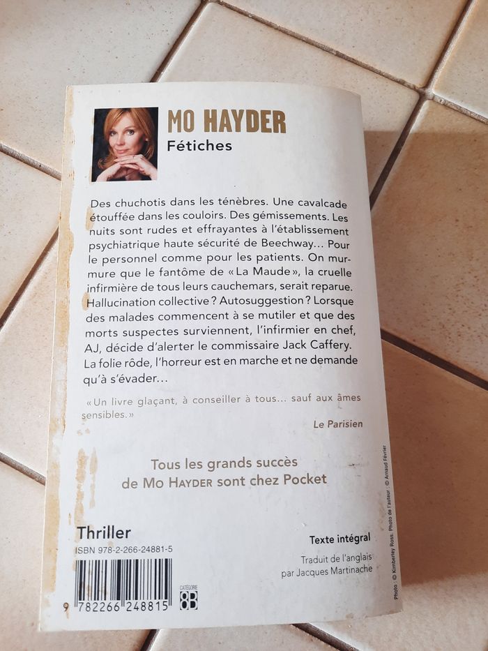 Livre de poche de Mo Hayder : Fétiches - photo numéro 2