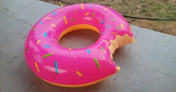 Bouée donut rose