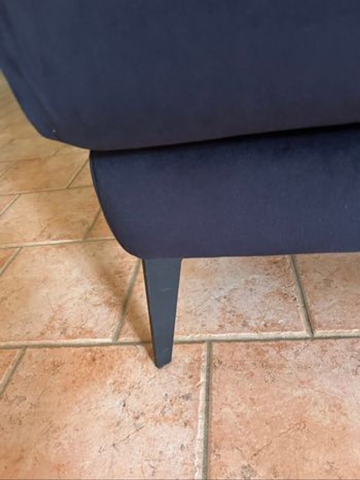 Canapé en velours bleu marine - photo numéro 3