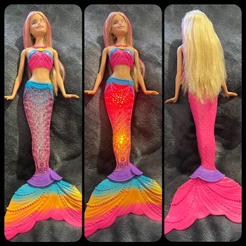 Poupée barbie sirène nickel excellent état elle s’allume