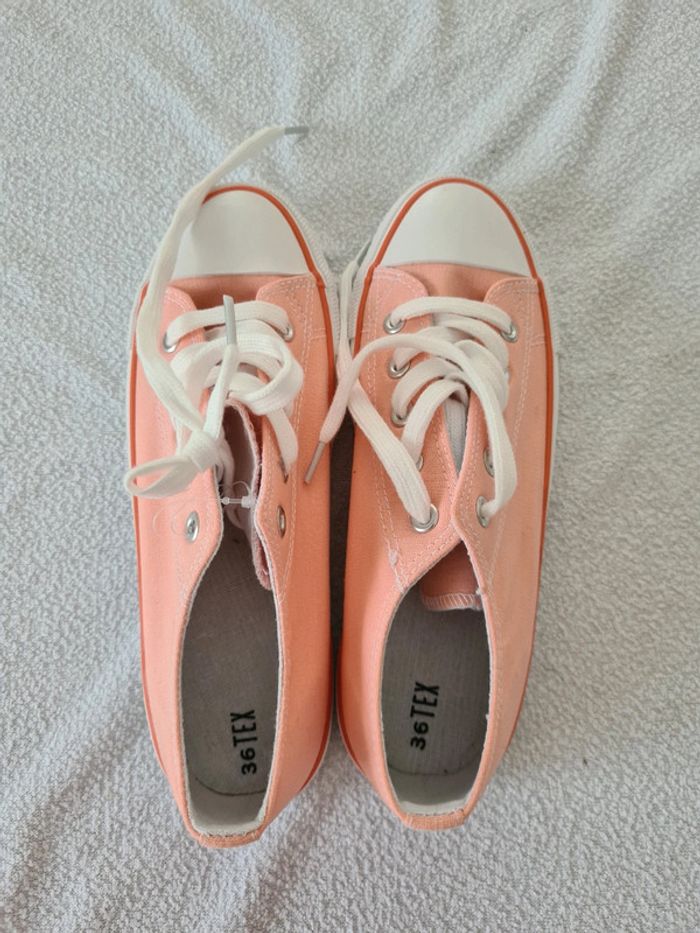Chaussures neuves - photo numéro 7