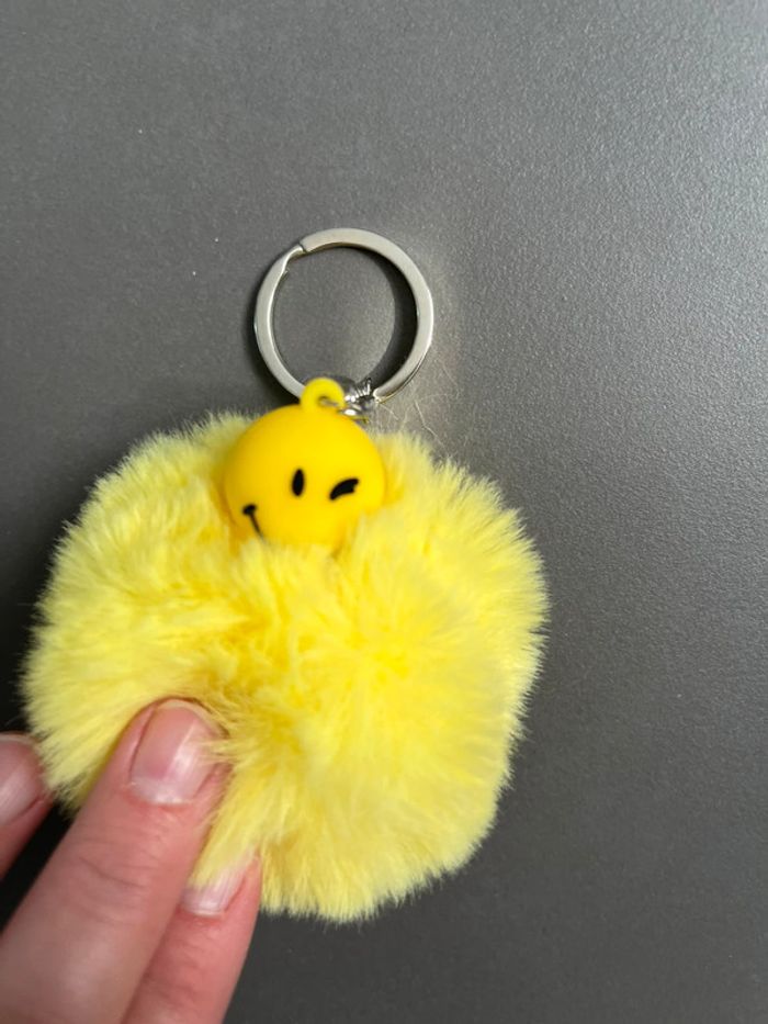 Porte clé smiley en très bon état