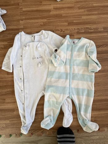 Lot pyjamas 9 mois