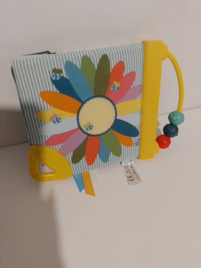 Livre tissu - photo numéro 2