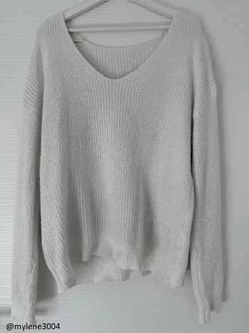 Pull d'hiver en maille blanc uni basique simple col V