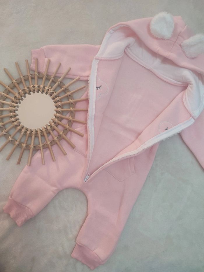 Combinaison fille chaude - photo numéro 2