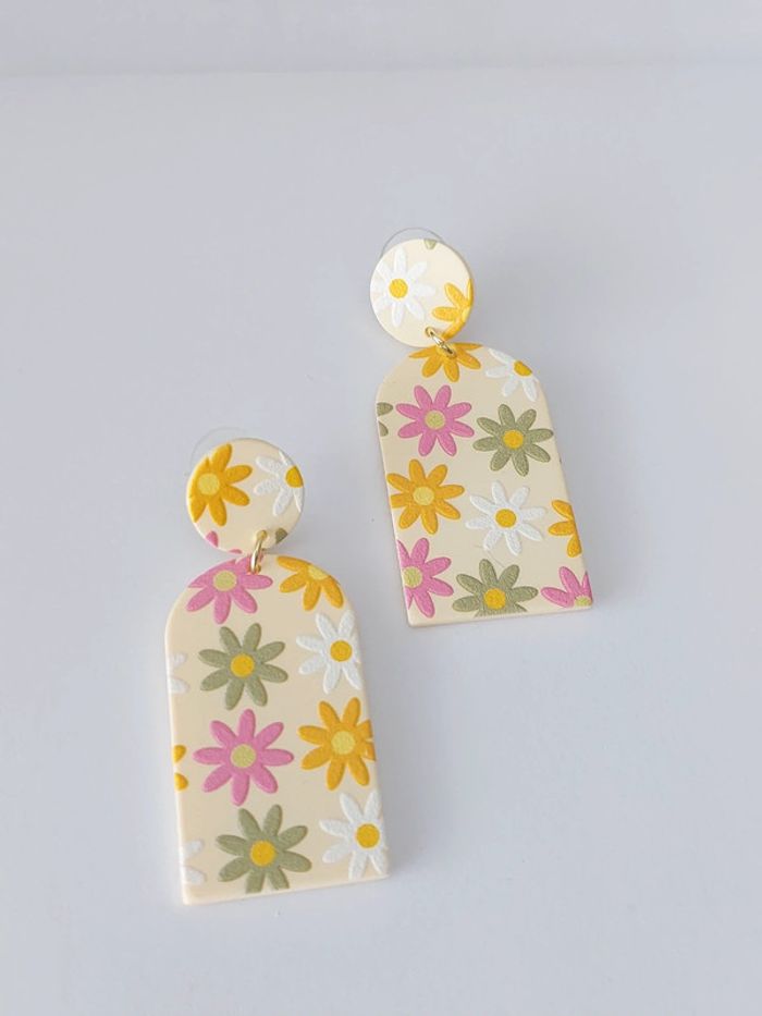 Boucles d'oreilles pendantes  - motif fleurs - tendance bohème - printemps été 🌼 - photo numéro 2