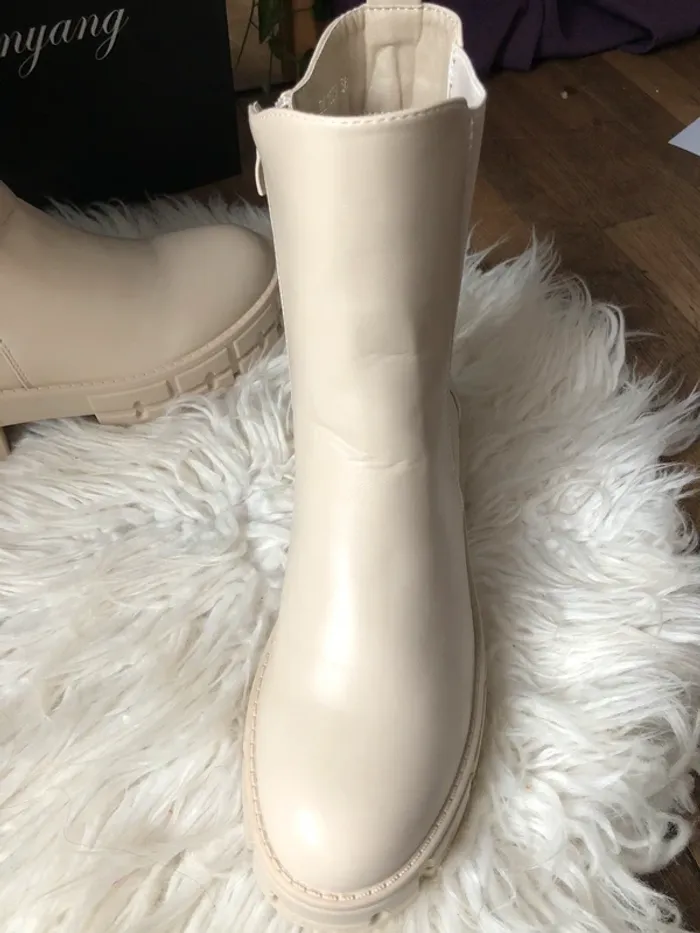 Bottes neuves - photo numéro 4