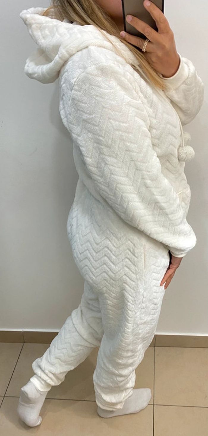 Combinaison Pyjama Douce Avec Capuche Taille S-M - photo numéro 9