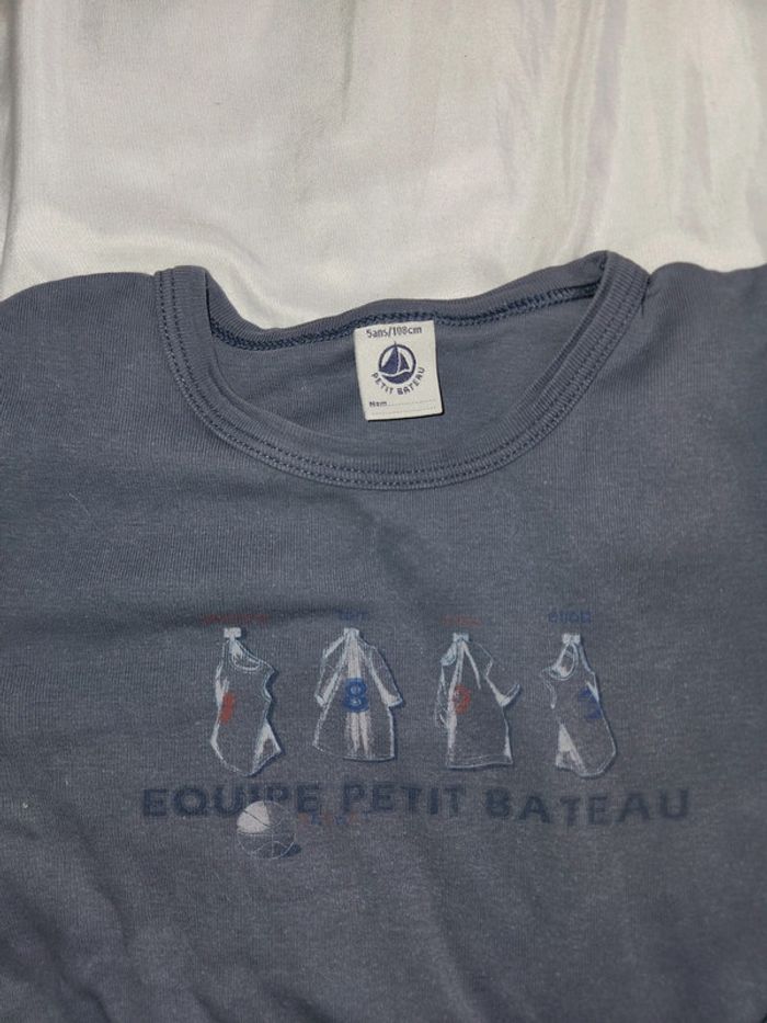 Tee-shirt petit bateau taille 5 ans - photo numéro 2