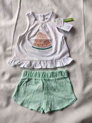 Ensemble tee-shirt et short neuf Vertbaudet