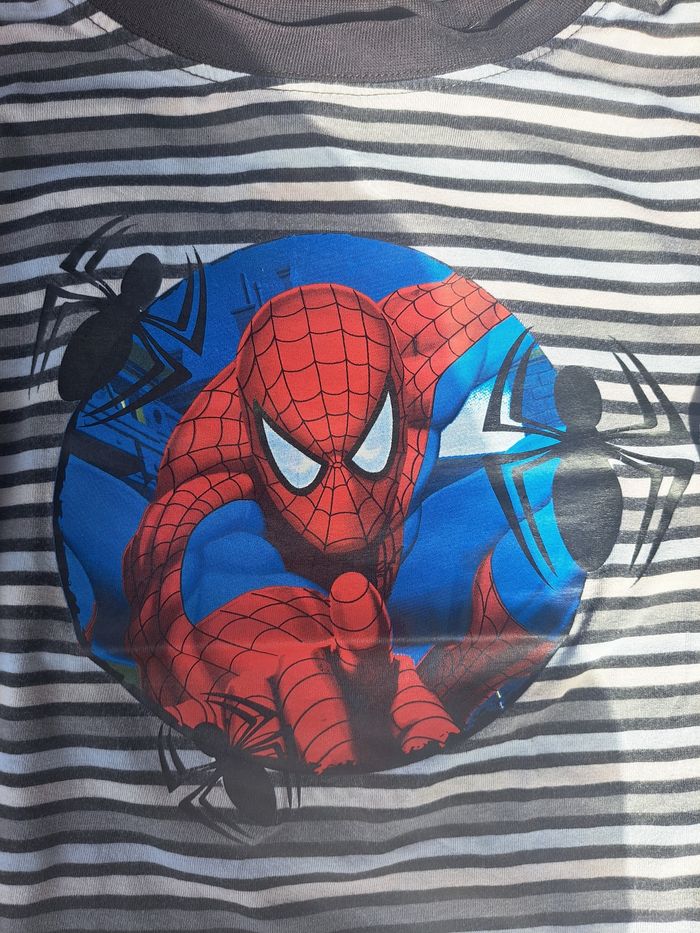 Pull léger "Amazing Spider-man" - photo numéro 3