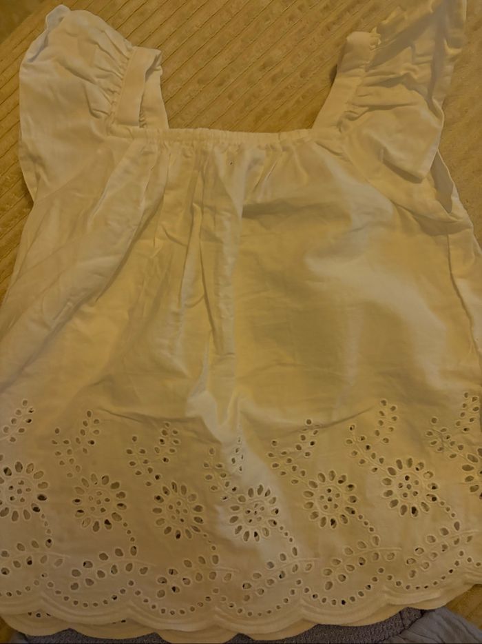 Ensemble, blouse et short, marque Kiabi. - photo numéro 2