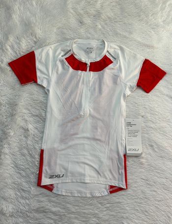 Maillot / teeshirt de compression 2XU anti UV 50