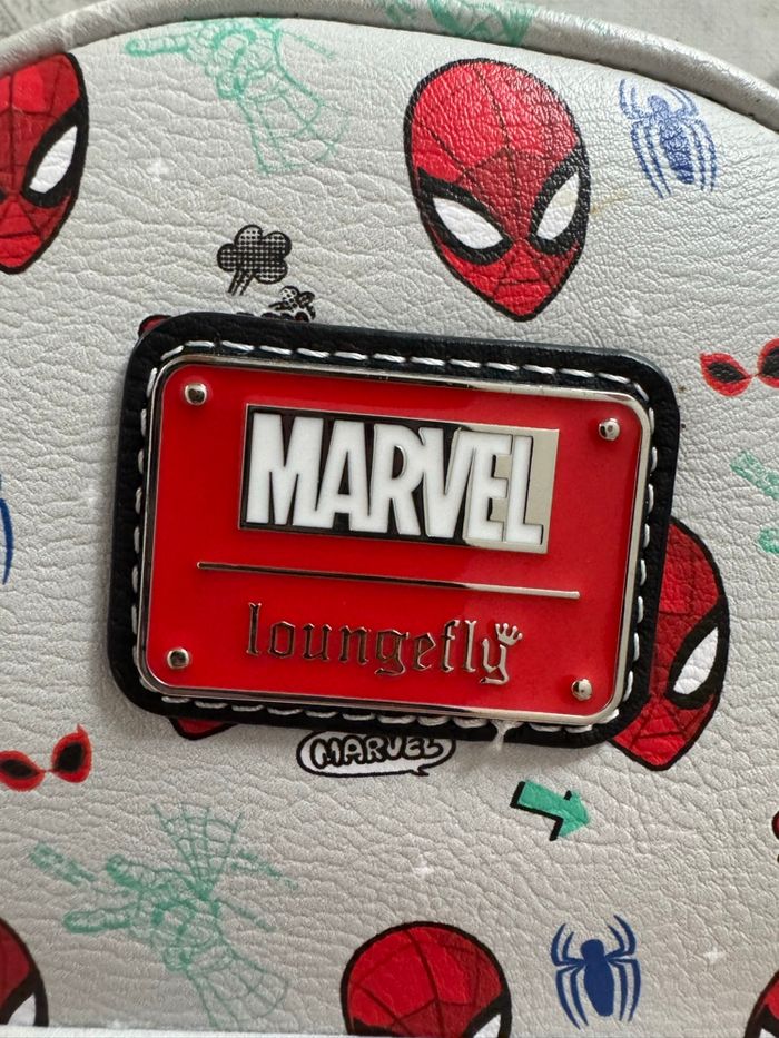 Sac loungefly Spiderman - photo numéro 4