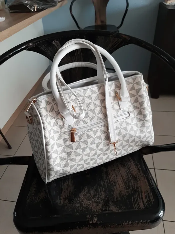 Sac à main crème ou marron
