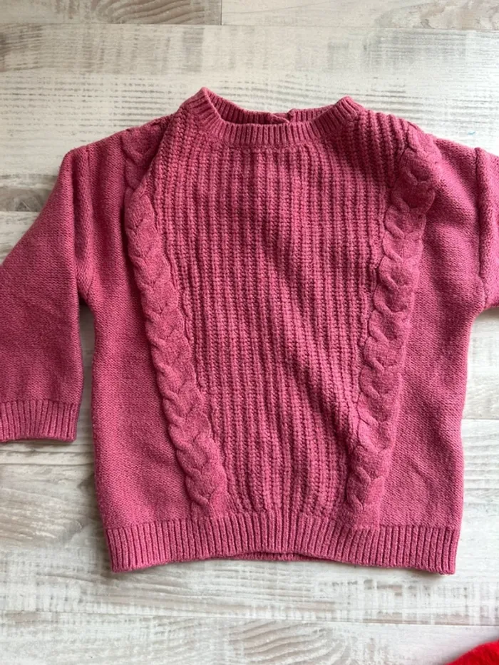 Lot 2 hauts fille 18 mois – maille rose + gilet rouge volanté - photo numéro 3