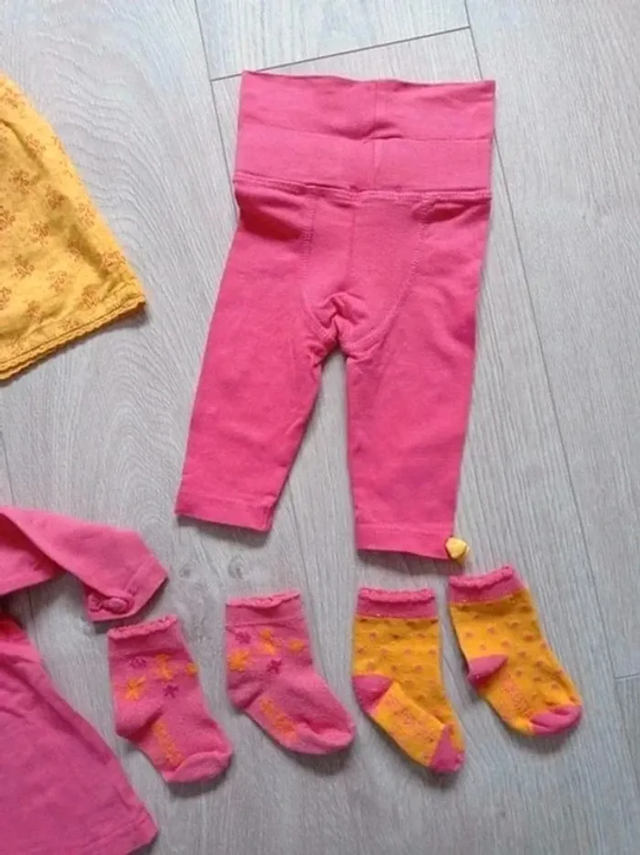 Ensemble fille robe, tee shirt, legging et chaussettes Orchestra jaune et corail 6 mois - photo numéro 7