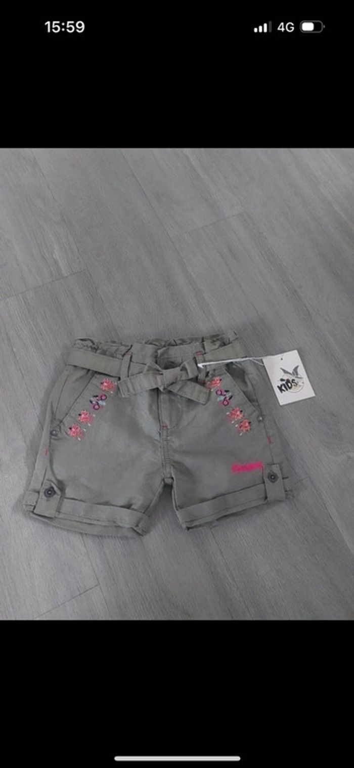 Short Chevignon taille 6 ans neuf