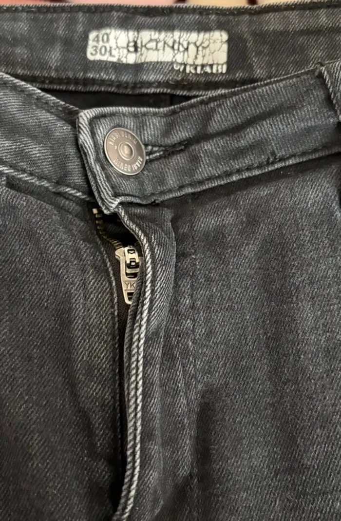 Jeans skinny noir - photo numéro 2