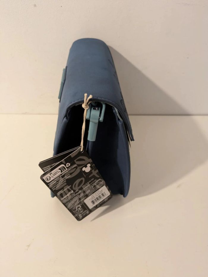 Loungefly sac  bandouliere Stitch - photo numéro 4