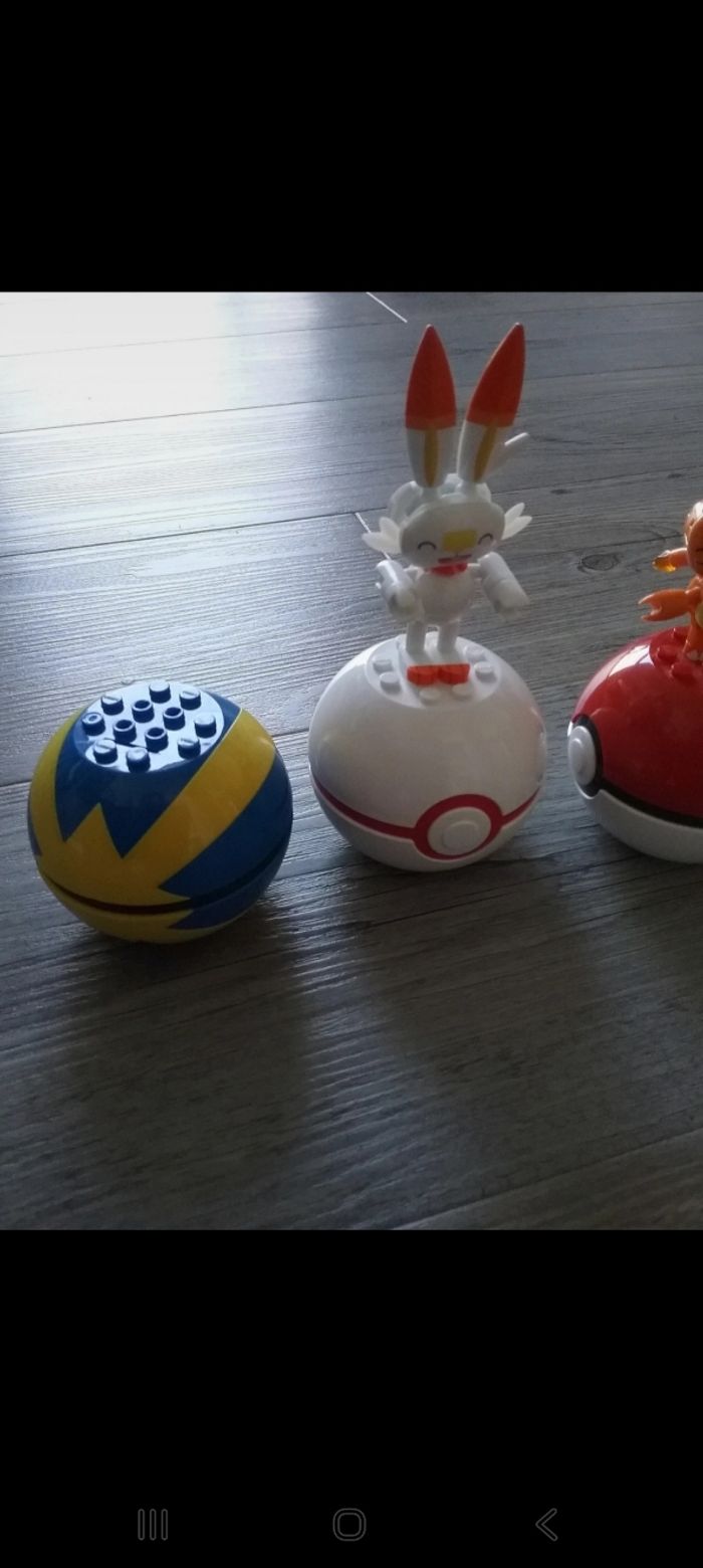 Lot 4 boules Pokemon - photo numéro 2