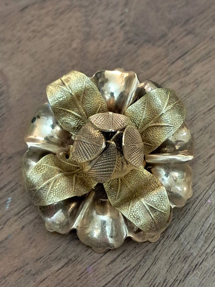 Spectaculaire broche fleur ancienne