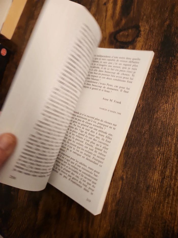 Livre : Le journal d'Anne Frank - photo numéro 4