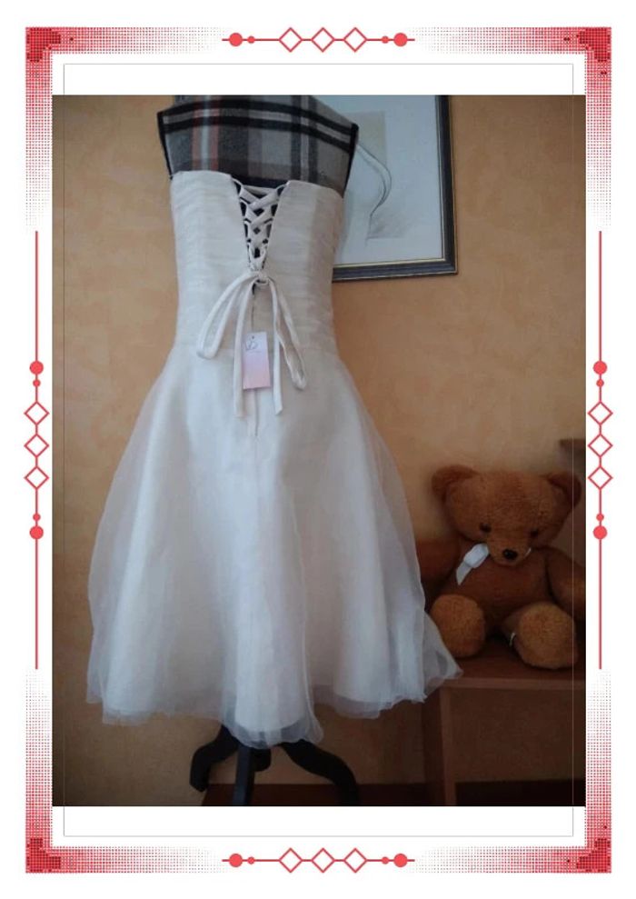 Robe bustier pour cérémonie ou grandes occasions - photo numéro 3