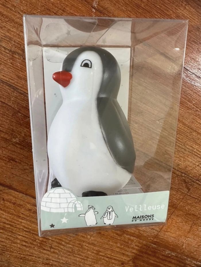 NEUF Veilleuse nomade 10cm portable à Pile pingouin manchot animal à main rigide