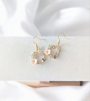 Boucles d’oreilles fleurs abeilles 