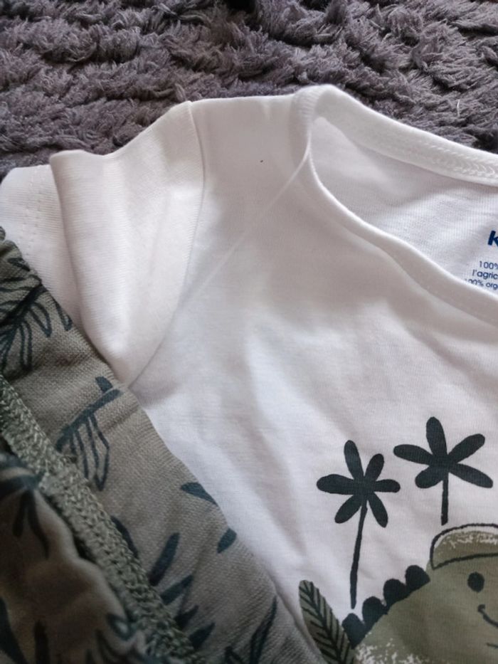 Ensemble short et t-shirt - photo numéro 5