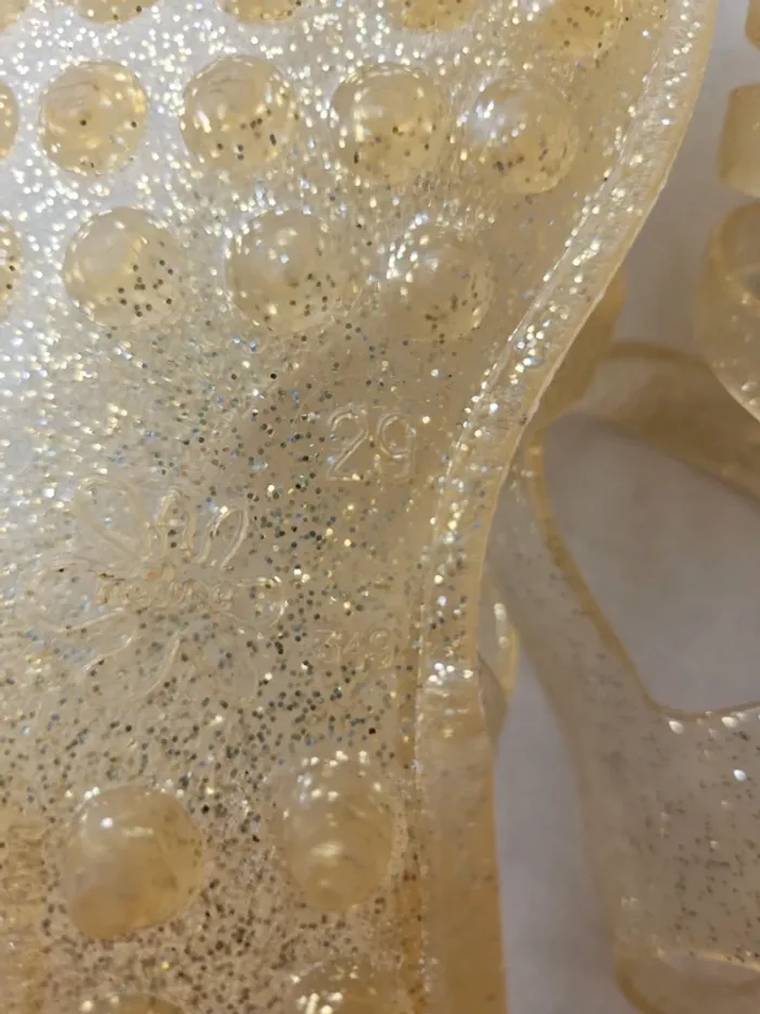 Sandales Méduses dorées paillettes pointure 29 - photo numéro 4