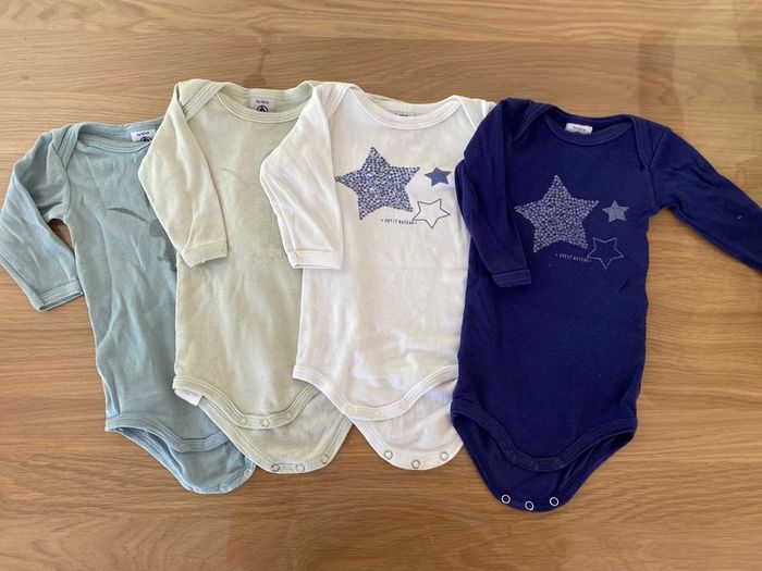 Lot 4 bodies 3 mois Petit Bateau