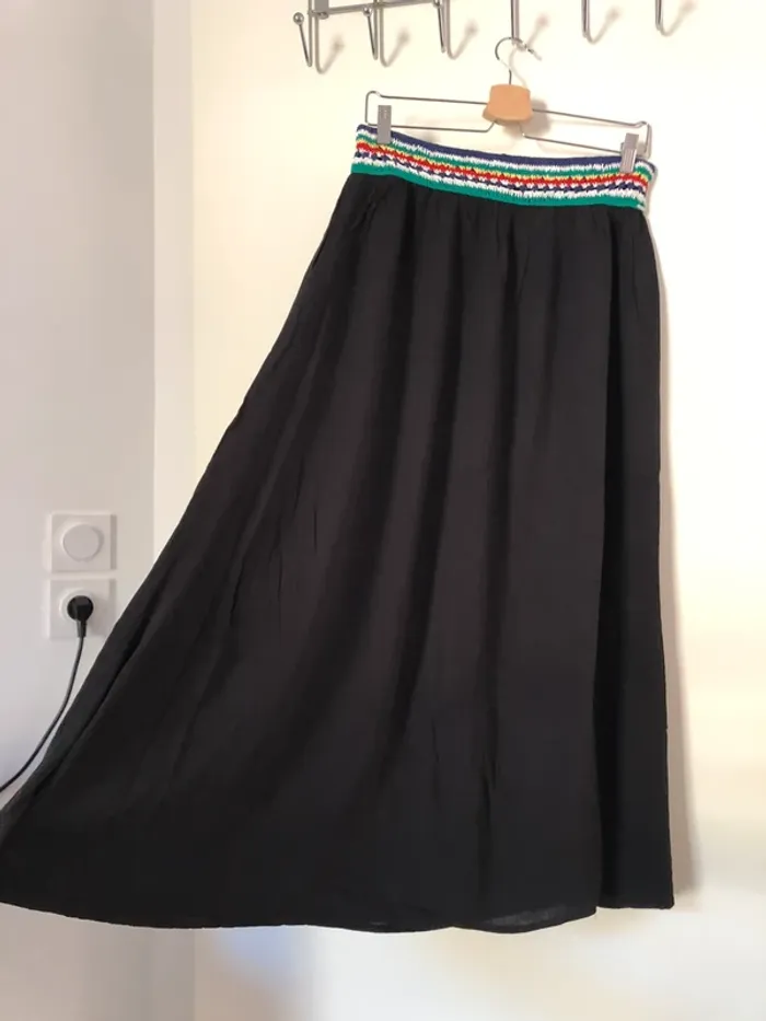 Jupe longue IKKS noire avec broderies taille S - photo numéro 2