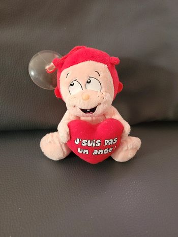 Peluche accroche vitre j suis pas un ange