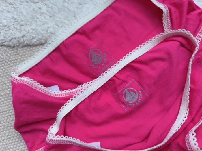 👧 Lot de 2 culottes Petit Bateau – Taille 2 ans (Neuf) 🌸 - photo numéro 2