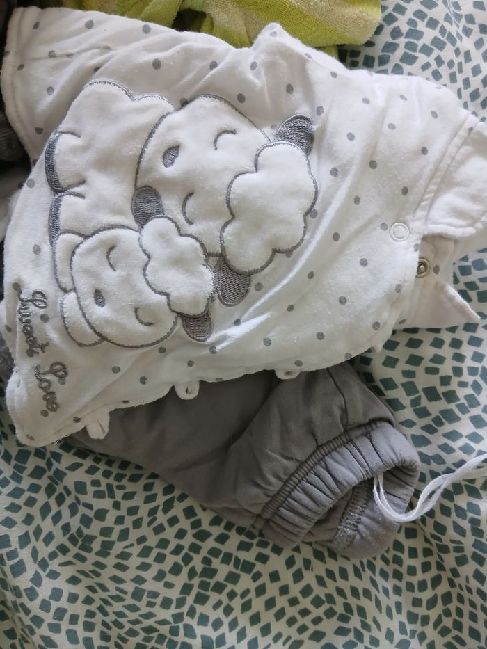 Lot 1 mois garçon - photo numéro 2