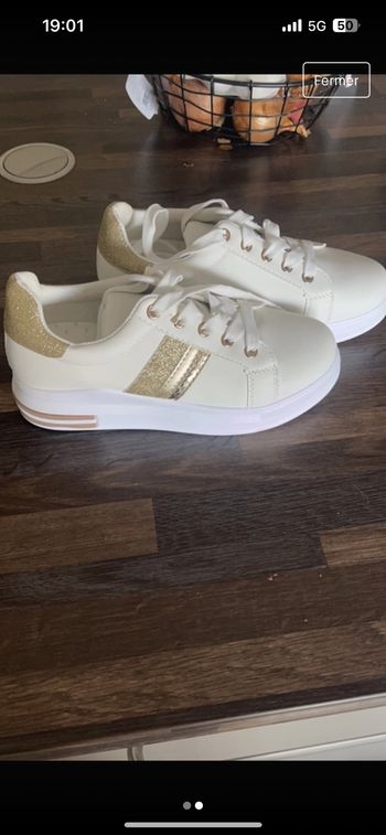 Baskettes fille neuves taille 36