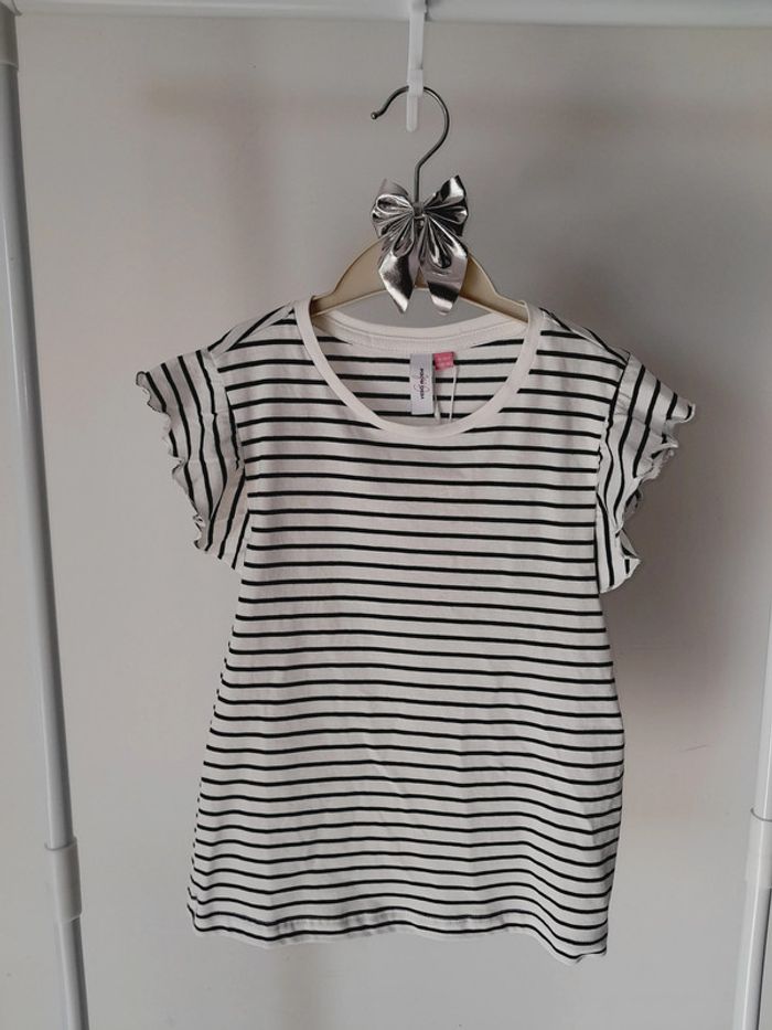 T-shirt fille taille 9/10 ans