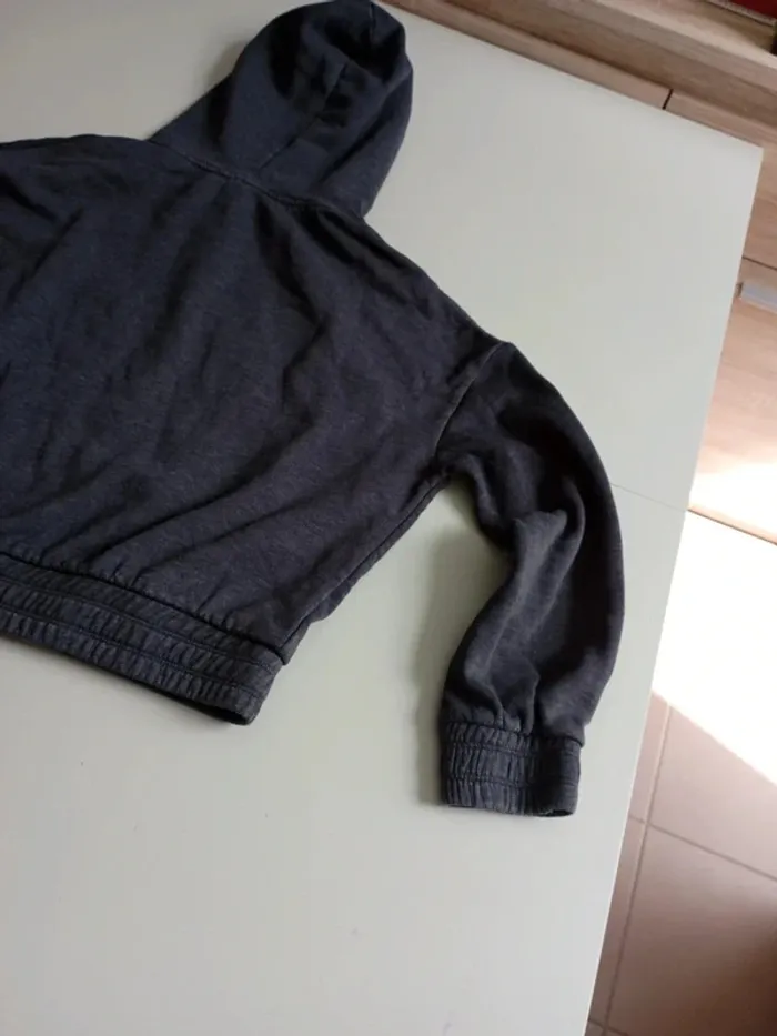 Pull à capuche Jennyfer taille l - photo numéro 10